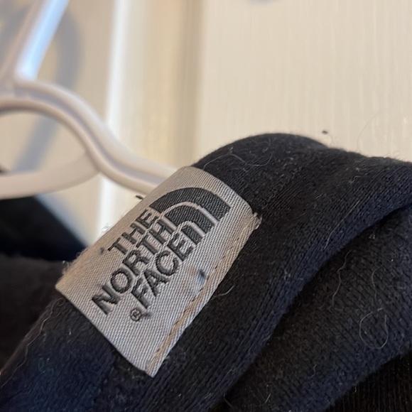 The North Face Men’s Pullover Hoodie - Picture 3 of 5